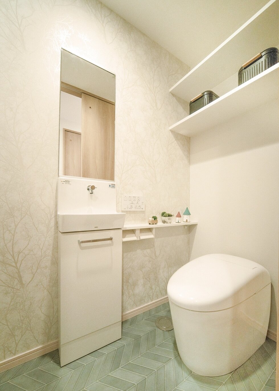 トイレ手洗いカウンター