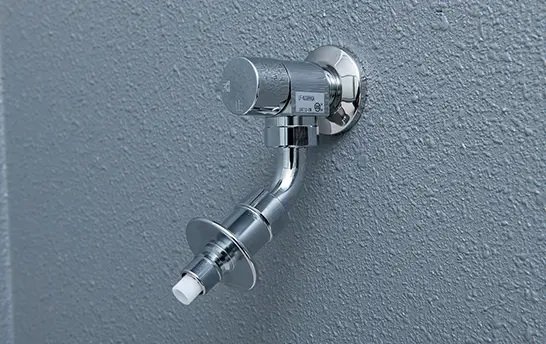 バルコニー水栓