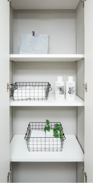 タオル類などの保管に役立つリネン庫を全戸に採用：収納スペース