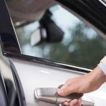 コーチエントランス（車寄せ）