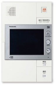 カラーモニターで来訪者をチェック