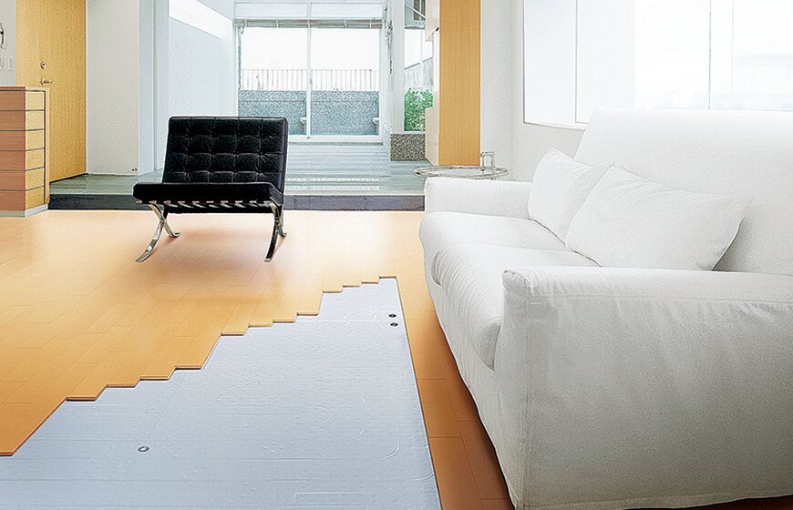 足元から温まる
ガス温水式床暖房「ヌック」