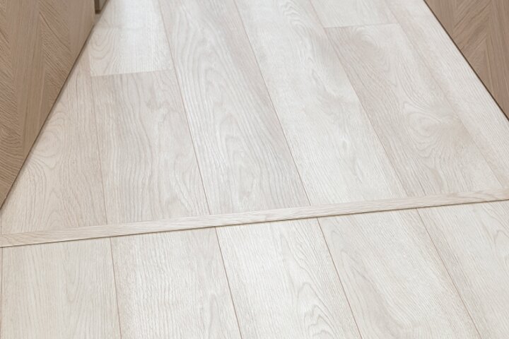 フラットフロア（玄関框部分除く）