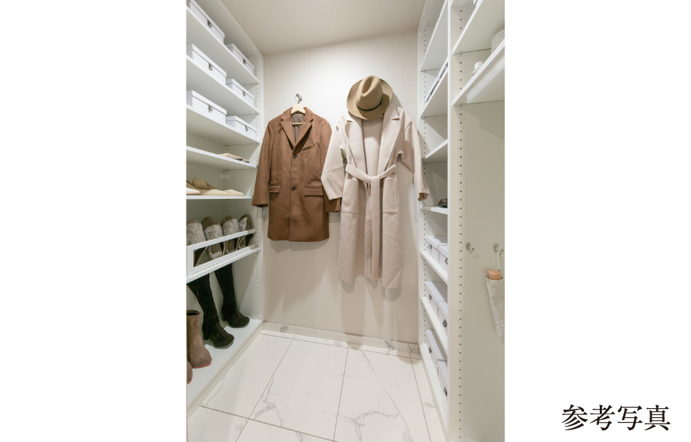 シューズインクロゼット
（消臭機能付クロス＆コンセント）