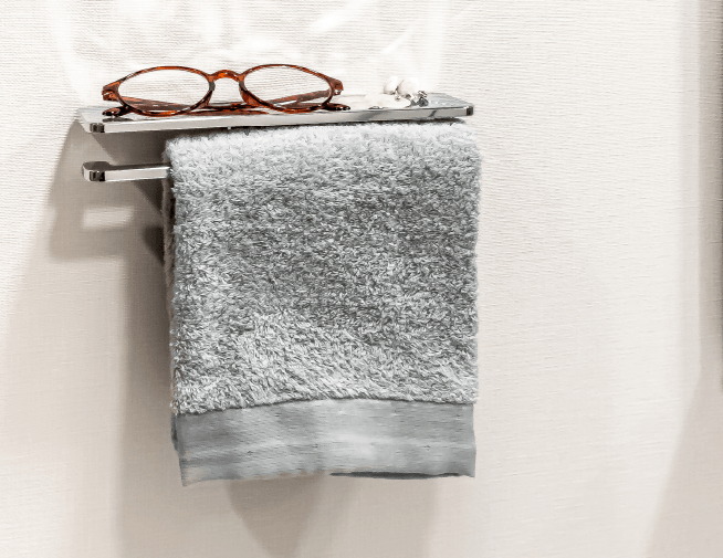 小物置付きタオル掛け