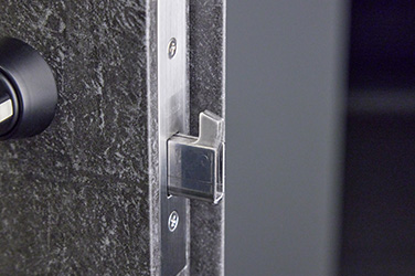 鎌デッドボルト錠