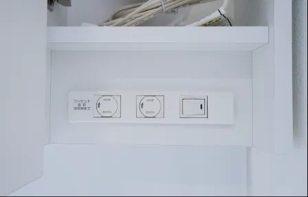 キャビネット内コンセント