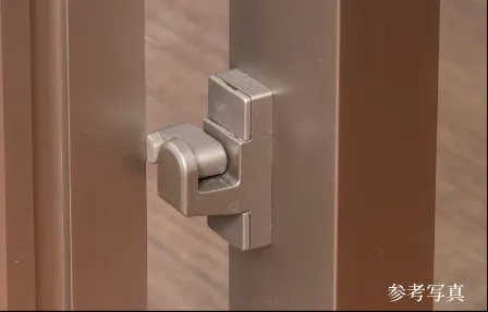 指詰め防止サッシ