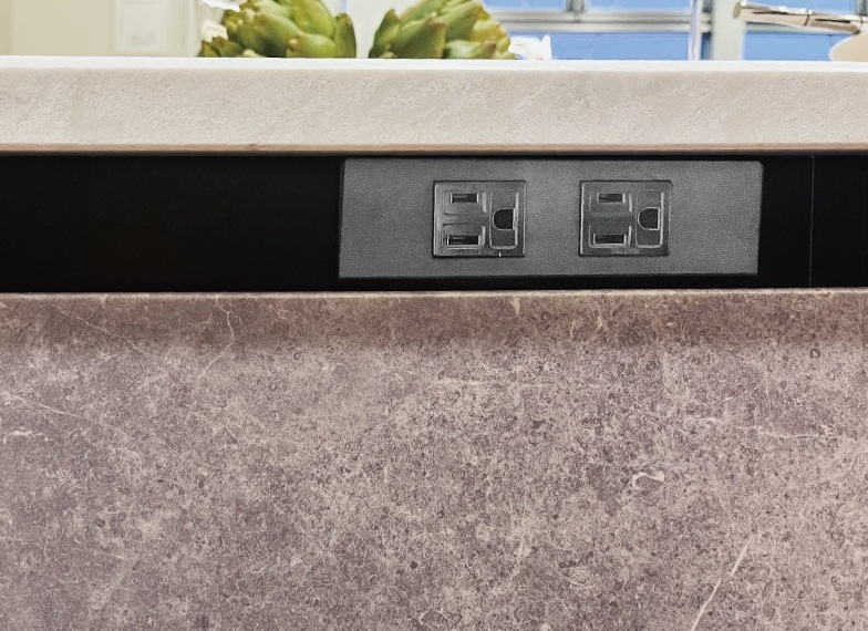 キッチンコンセント