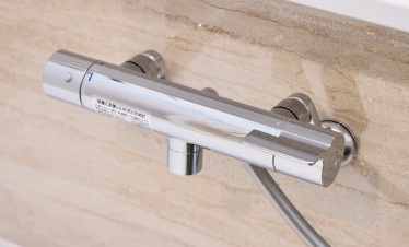 壁付シャワー水栓