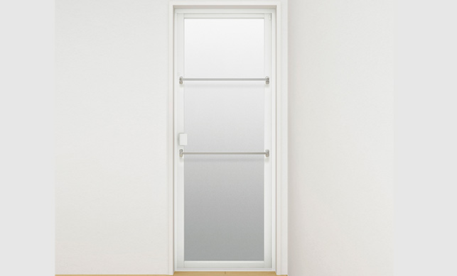 ドア外タオル掛（2箇所）