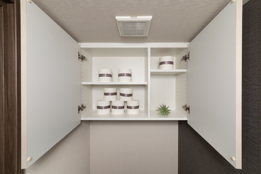 トイレ上部吊戸棚