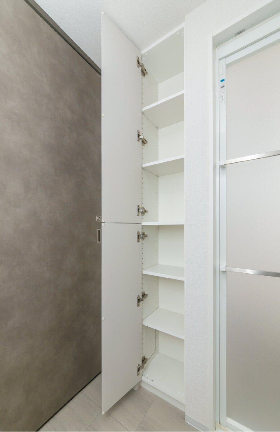 洗面洗濯室リネン庫