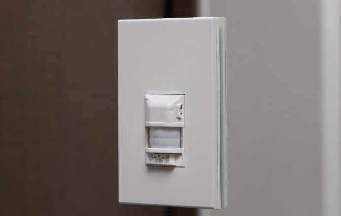 センサ付玄関スイッチ