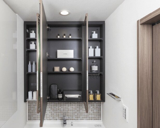 鏡裏収納付三面鏡