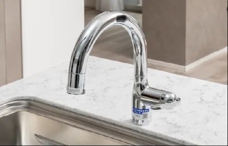 タッチレス水栓