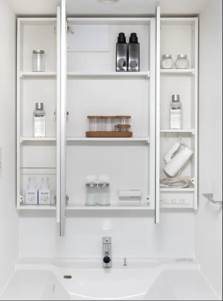 ミラーキャビネット