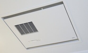 浴室換気暖房乾燥機