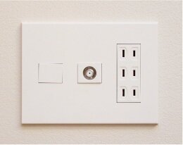 マルチメディアコンセント