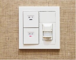 玄関センサー照明