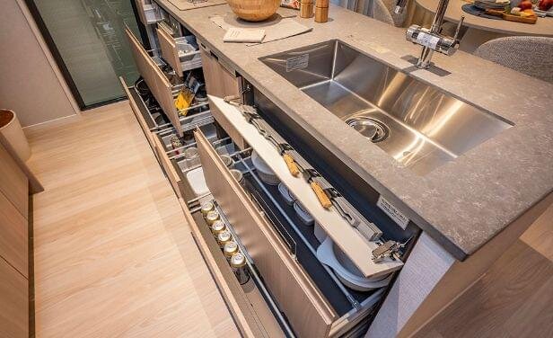 スライドキャビネット