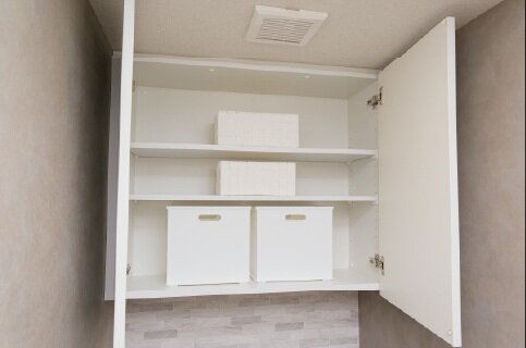 トイレ上部キャビネット
