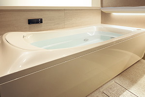 ファーストクラス浴槽 ＆
楽湯（肩楽湯・腰楽湯）