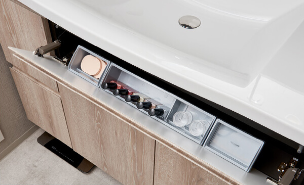 洗面ボウル手前のフロントポケット