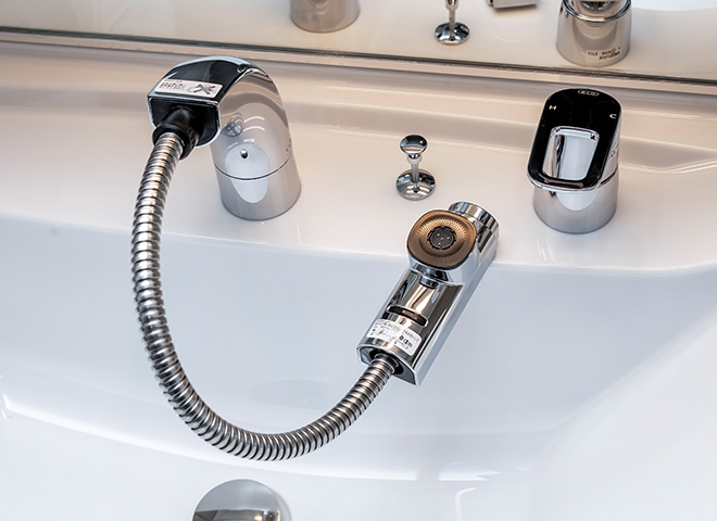 シングルレバー式シャワー水栓