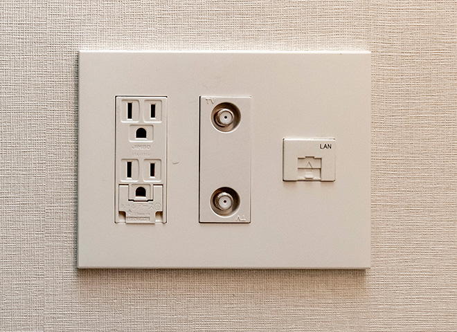 マルチメディアコンセント