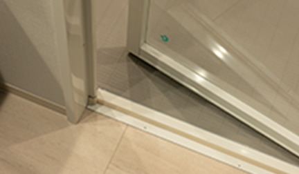 パッキンレスドア