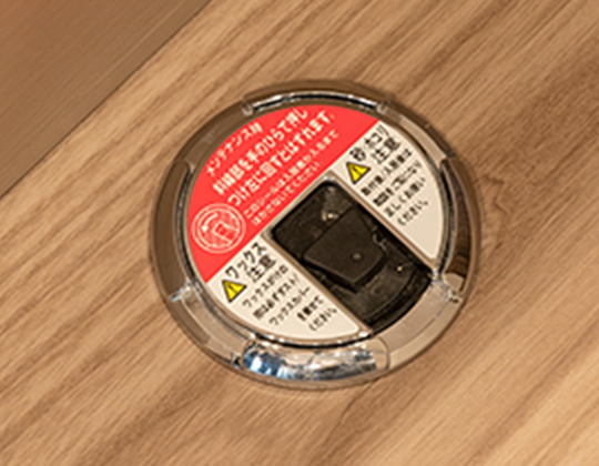 ワンプッシュ式ドアキャッチャー