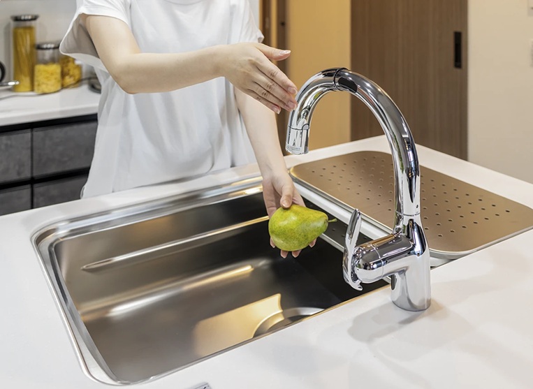 タッチレスシャワー水栓