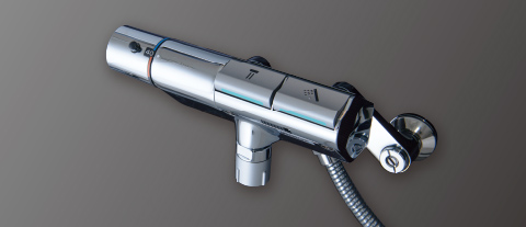 前面のスイッチでお湯の出し止めができるタッチ水栓