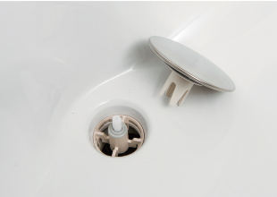水垢がつきにくいフランジレス排水口（浴槽）