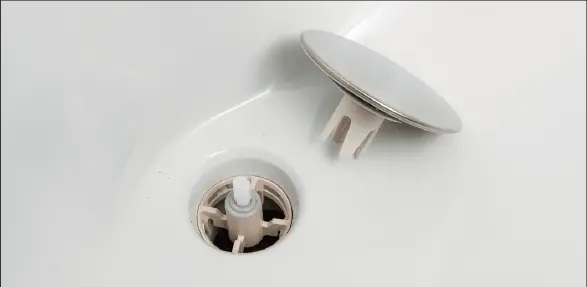 水垢がつきにくいフランジレス排水口（浴槽）