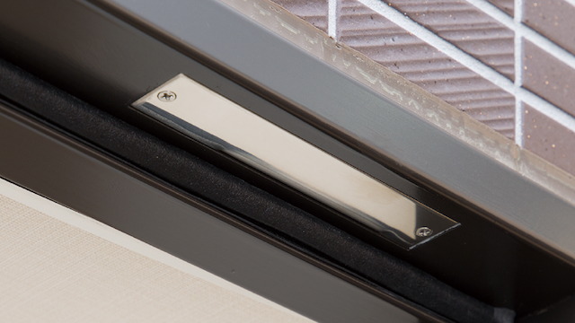 全住戸の玄関と開口部に防犯センサー※を設置