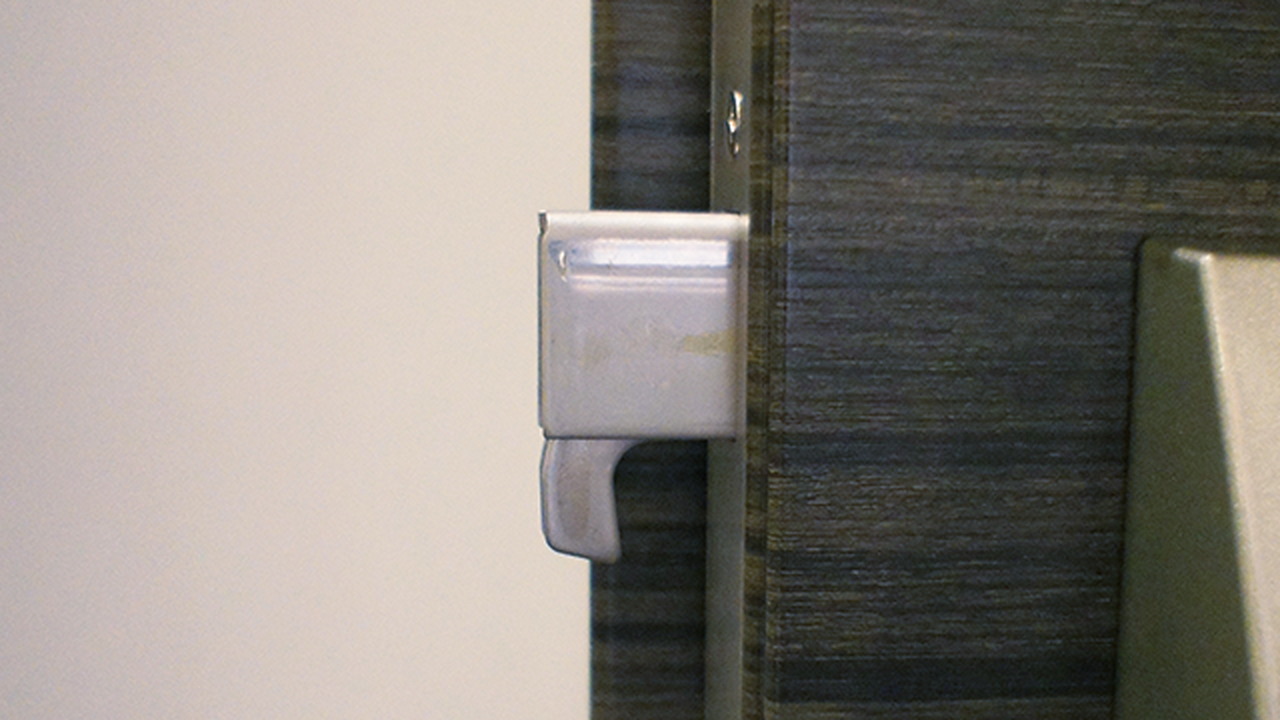 鎌付デッドボルト