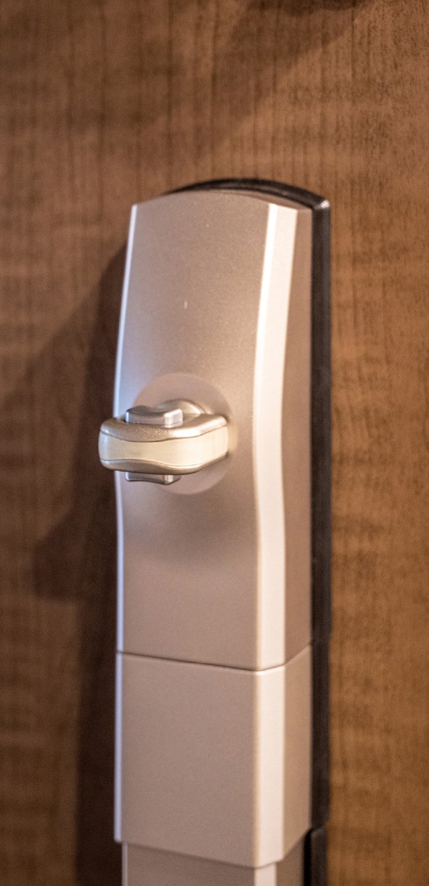 スイッチ式サムターン