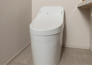 温水洗浄機能付暖房便座