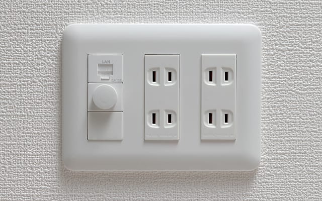 マルチメディア・コンセント