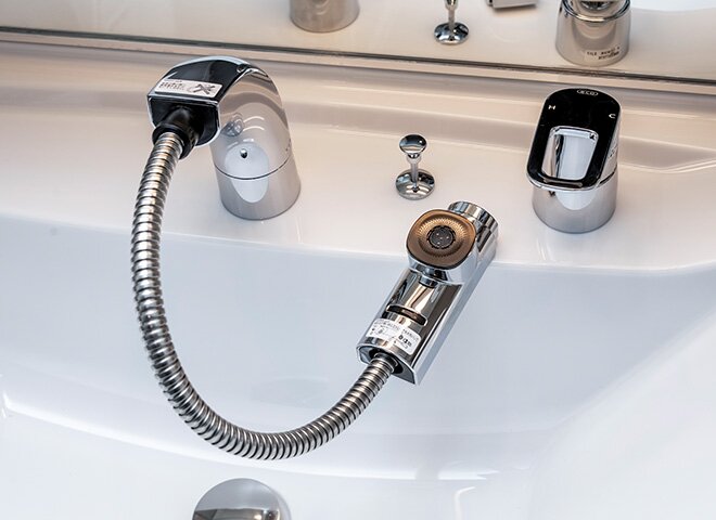 シングルレバー式シャワー水栓