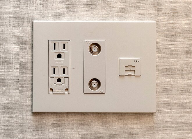 マルチメディアコンセント