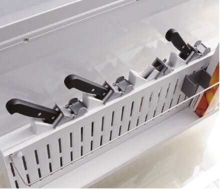 扉裏収納（包丁差し）