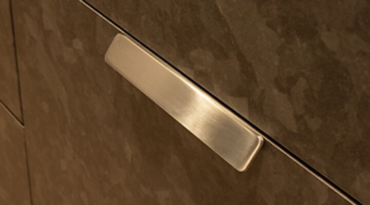 エッジプルハンドル