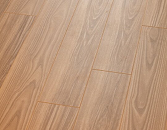 幅広フローリング