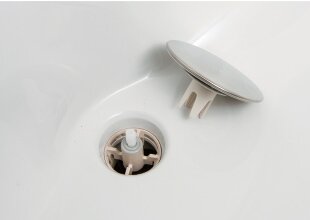 水垢がつきにくいフランジレス排水口（浴槽）