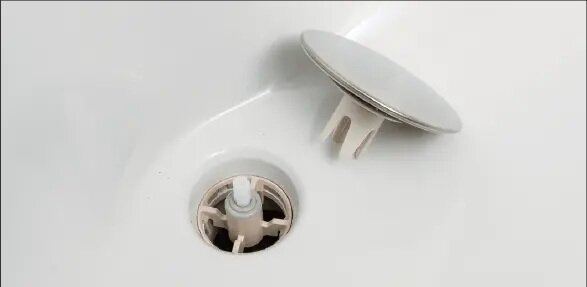 水垢がつきにくいフランジレス排水口（浴槽）