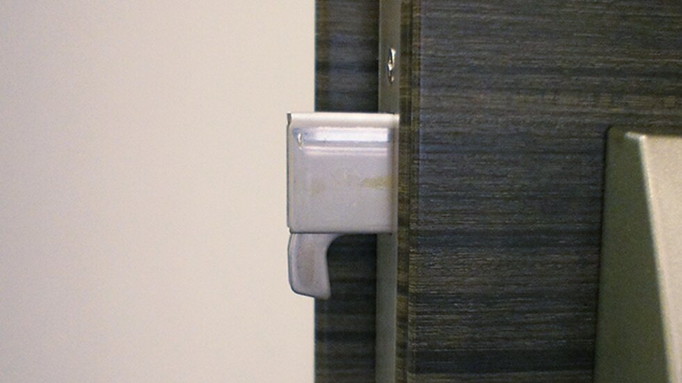 鎌付デッドボルト