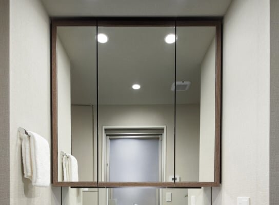 四方枠付三面鏡